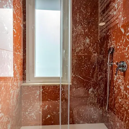 Costanza Luxury Mailand