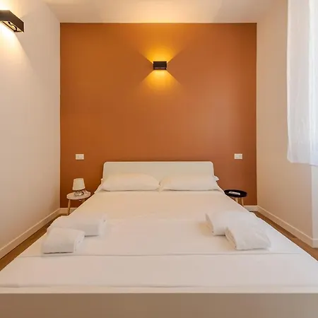 Costanza Luxury